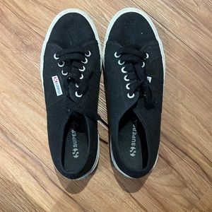 Black superga